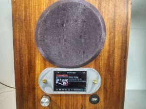 The VEB Stern-Radio with Raspberry Pi and Max2Play