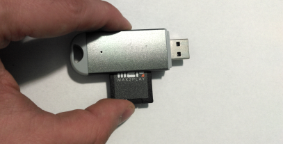 Insert your SD-Card into the Card Reader
