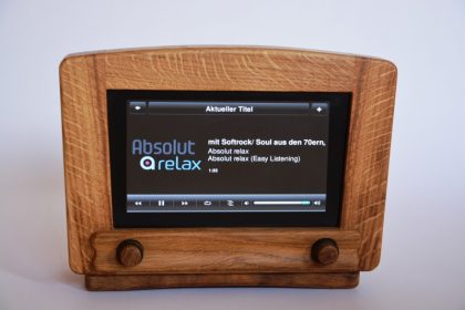 Micha65’s selbst gebautes Retro Holzradio mit Raspberry Pi und Squeezebox Server